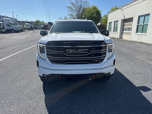 Used 2026 GMC Sierra 1500 AT4 w/ AT4 Premium Package AWD/4WD image 9