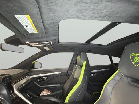 Used 2020 Lamborghini Urus AWD/4WD image 31
