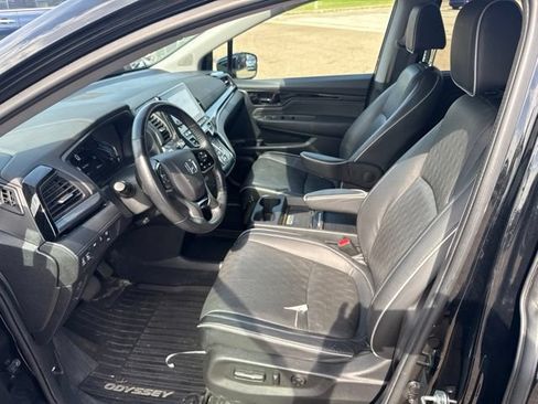 Used 2024 Honda Odyssey Elite image 5
