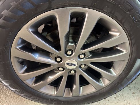 Used 2020 Ford Expedition Limited RWD image 34