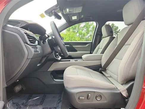 New 2026 GMC Acadia Elevation image 17