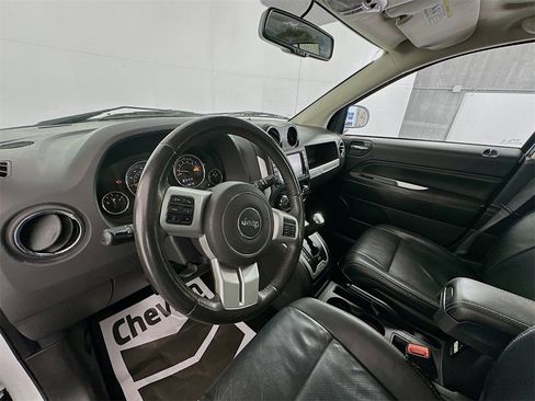 Used 2017 Jeep Compass High Altitude image 9