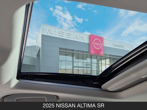 New 2025 Nissan Altima 2.5 SR w/ SR Premium Package image 22