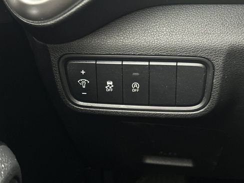 Used 2023 Kia Soul LX w/ LX Technology Package FWD image 25
