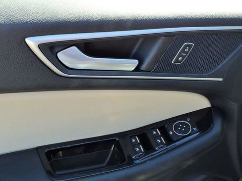 Used 2020 Ford Edge SEL w/ Convenience Package image 11