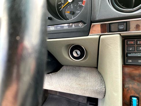 Used 1989 Mercedes-Benz 560 SL image 27