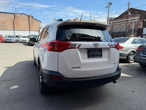 Used 2014 Toyota RAV4 LE image 4