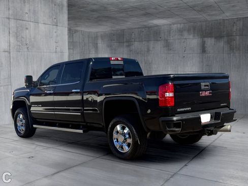 Used 2019 GMC Sierra 3500 Denali w/ Duramax Plus Package AWD/4WD image 4