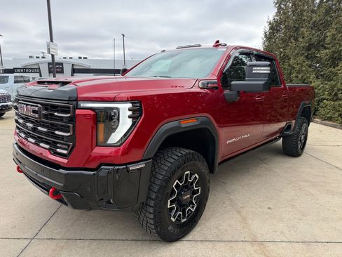 Used 2025 GMC Sierra 2500 AT4X image 7