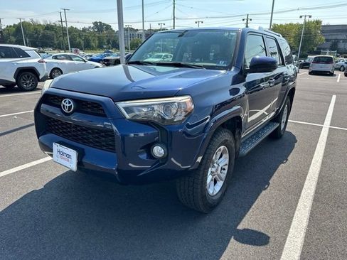 Used 2017 Toyota 4Runner SR5 AWD/4WD image 1
