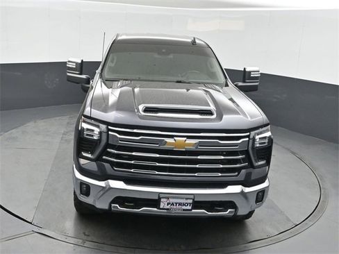 Used 2024 Chevrolet Silverado 2500 LTZ image 35