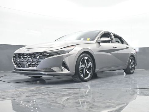 Used 2023 Hyundai Elantra Limited w/ Cargo Package image 58