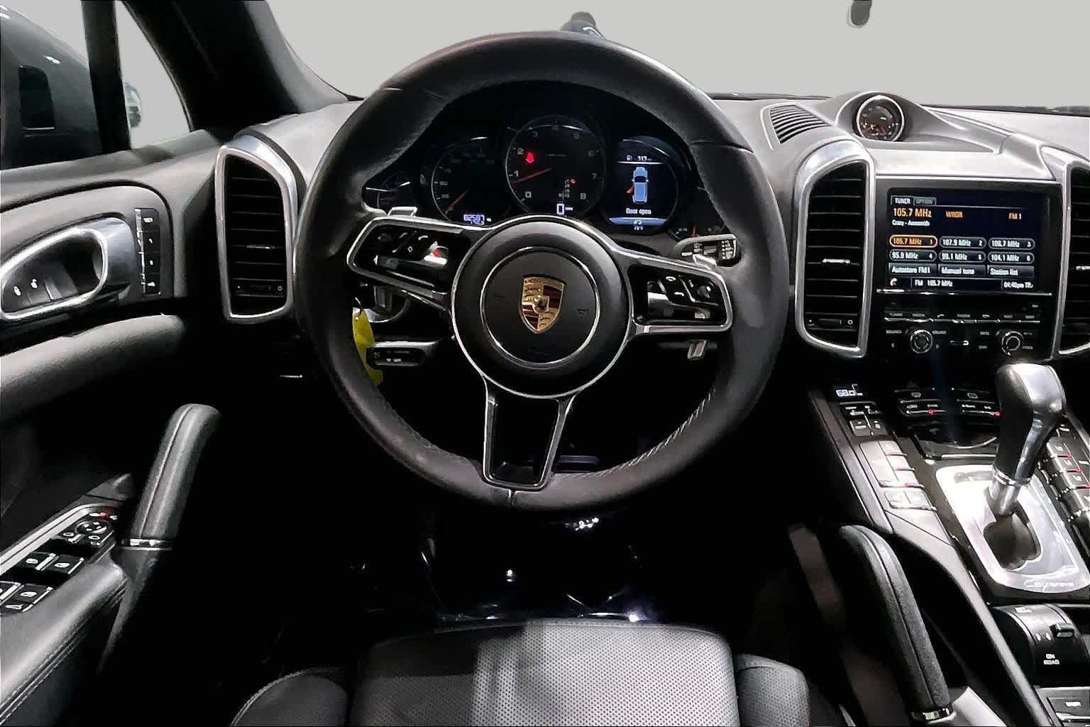 Used 2016 Porsche Cayenne AWD/4WD image 6