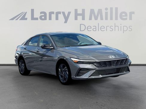 New 2026 Hyundai Elantra Sport FWD image 11