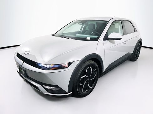 Used 2024 Hyundai Ioniq 5 SE RWD image 3
