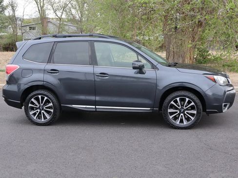 Used 2018 Subaru Forester 2.0XT Touring w/ Popular Package #2 AWD/4WD image 3
