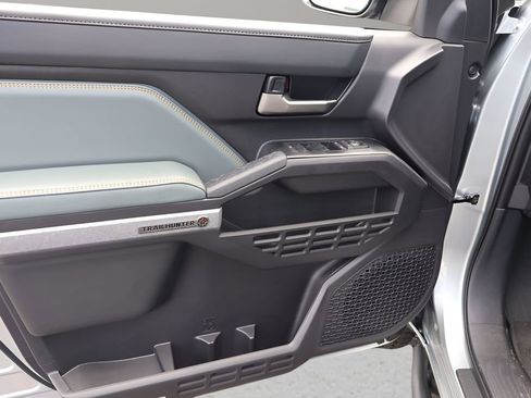 Certified 2025 Toyota Tacoma 4x4 Double Cab Hybrid image 9