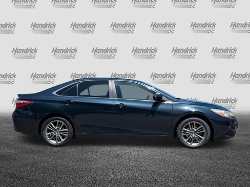 Used 2016 Toyota Camry SE FWD image 3