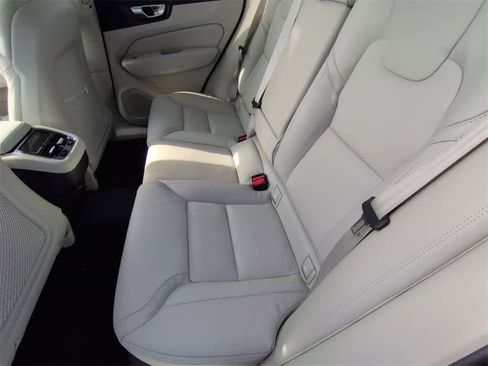 New 2026 Volvo XC60 B5 Ultra w/ Protection Package Premier image 19