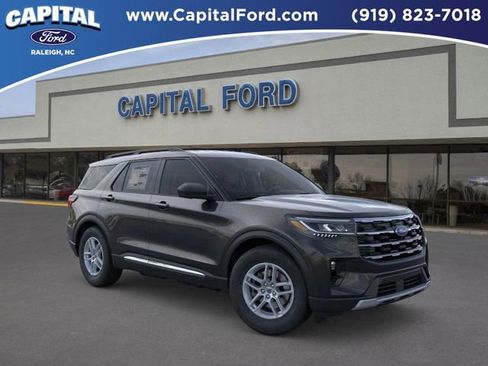 New 2025 Ford Explorer Active w/ Active Comfort Package image 7