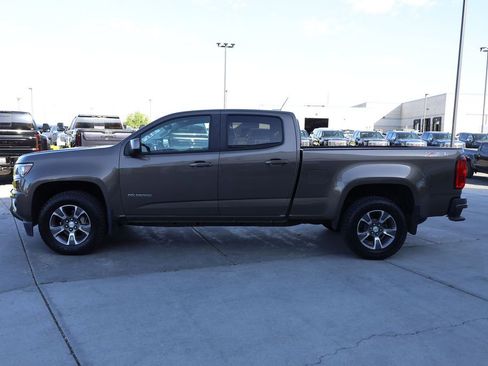 Used 2017 Chevrolet Colorado Z71 AWD/4WD image 3