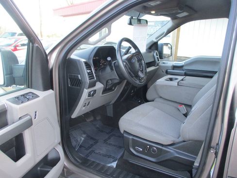 Used 2018 Ford F150 XLT w/ Equipment Group 302A Luxury AWD/4WD image 14