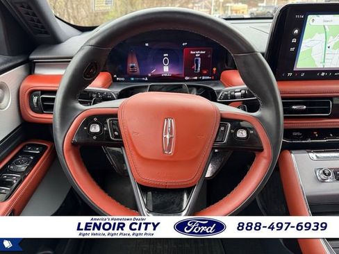 Used 2025 Lincoln Aviator Reserve w/ Luxury Package image 16