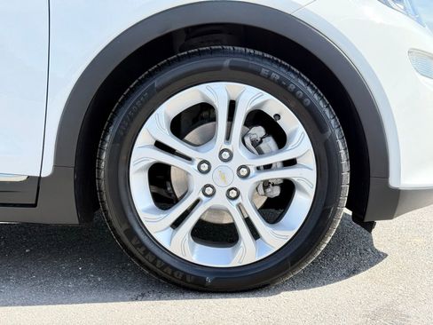 Used 2019 Chevrolet Bolt LT FWD image 12