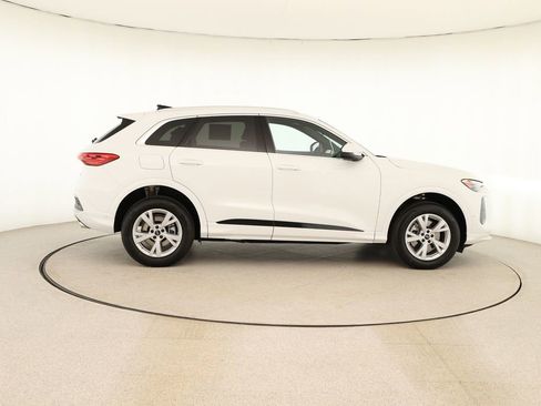 New 2025 Audi Q5 Premium AWD/4WD image 8