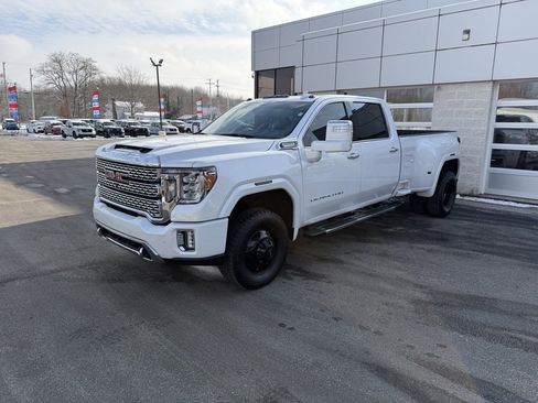 Used 2022 GMC Sierra 3500 Denali w/ Denali Ultimate Package image 1