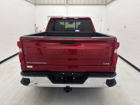 Used 2021 Chevrolet Silverado 1500 LTZ w/ LTZ Premium Package AWD/4WD image 5