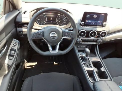 Used 2025 Nissan Sentra SV FWD image 19