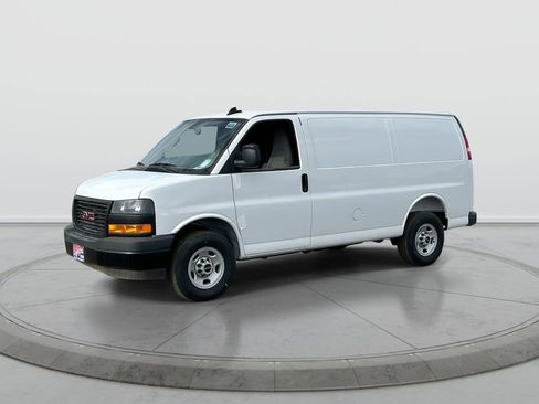 New 2025 GMC Savana 2500 w/ Driver Convenience Package RWD image 4