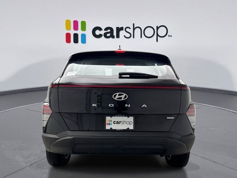 Used 2024 Hyundai Kona SE image 4