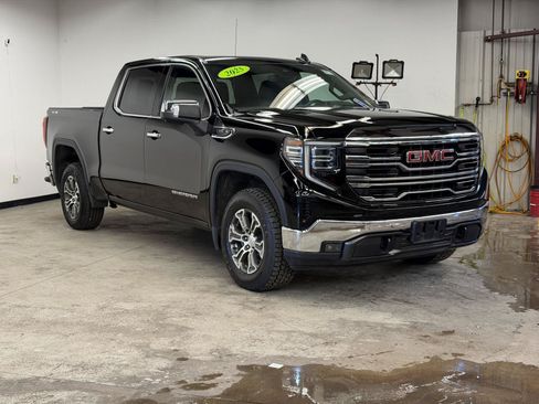 Used 2025 GMC Sierra 1500 SLT AWD/4WD image 1