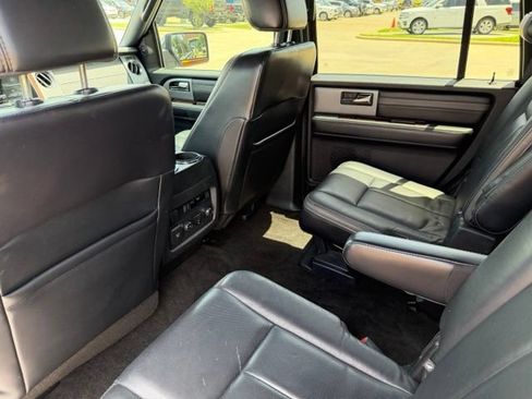 Used 2015 Ford Expedition Platinum RWD image 22