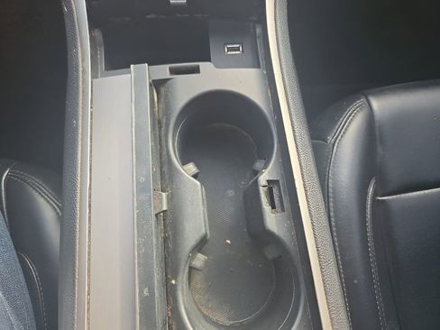 Used 2019 Lincoln MKZ Premiere image 19