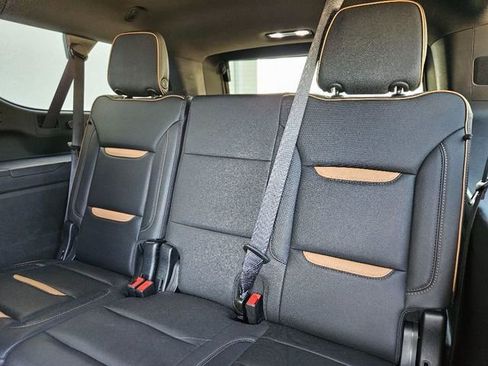 Used 2023 GMC Yukon XL AT4 w/ AT4 Premium Plus Package image 31