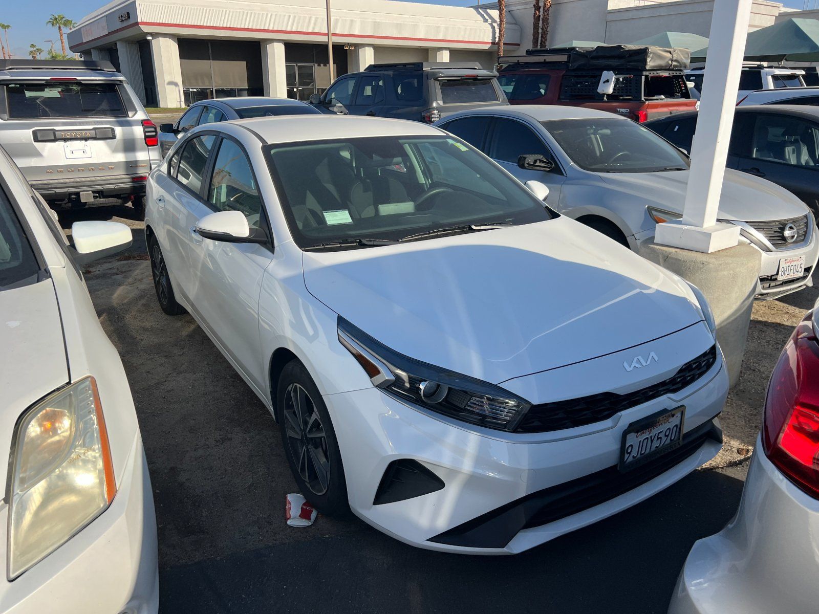 Used 2023 Kia Forte LXS w/ LXS Technology Package FWD image 2