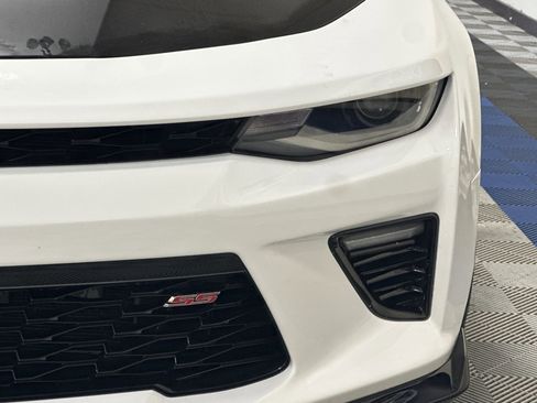 Used 2018 Chevrolet Camaro SS image 50