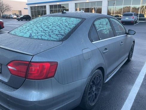 Used 2012 Volkswagen Jetta GLI image 5