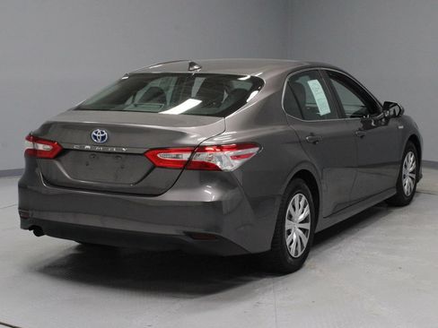 Used 2018 Toyota Camry LE w/ Audio Package FWD image 10