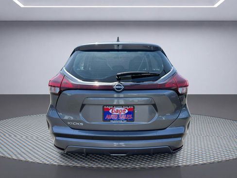 Used 2023 Nissan Kicks S FWD image 5