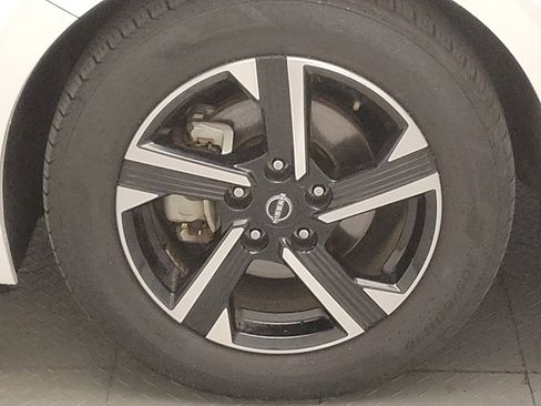 Used 2024 Nissan Sentra SV FWD image 31