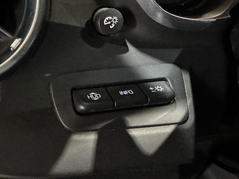 Used 2018 Chevrolet Camaro SS w/ LPO RS/SS Interior Package image 28