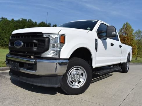 Used 2022 Ford F250 XL w/ Power Equipment Group AWD/4WD image 5