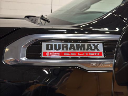 Used 2020 GMC Sierra 2500 AT4 w/ AT4 Premium Package image 11