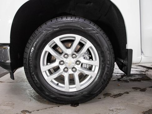 Used 2021 Chevrolet Silverado 1500 LT AWD/4WD image 30