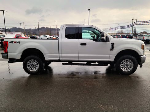 Used 2018 Ford F250 XLT w/ XLT Value Package image 24