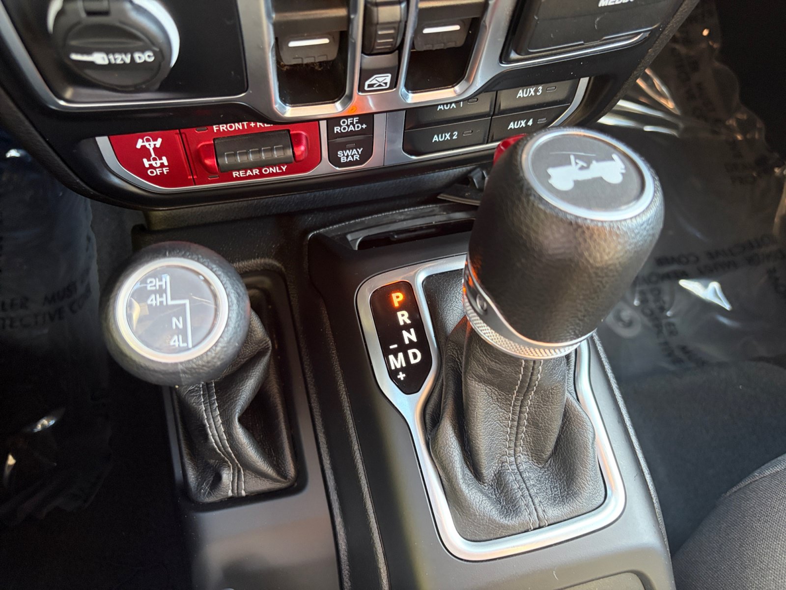 Used 2024 Jeep Wrangler Unlimited Rubicon AWD/4WD image 26